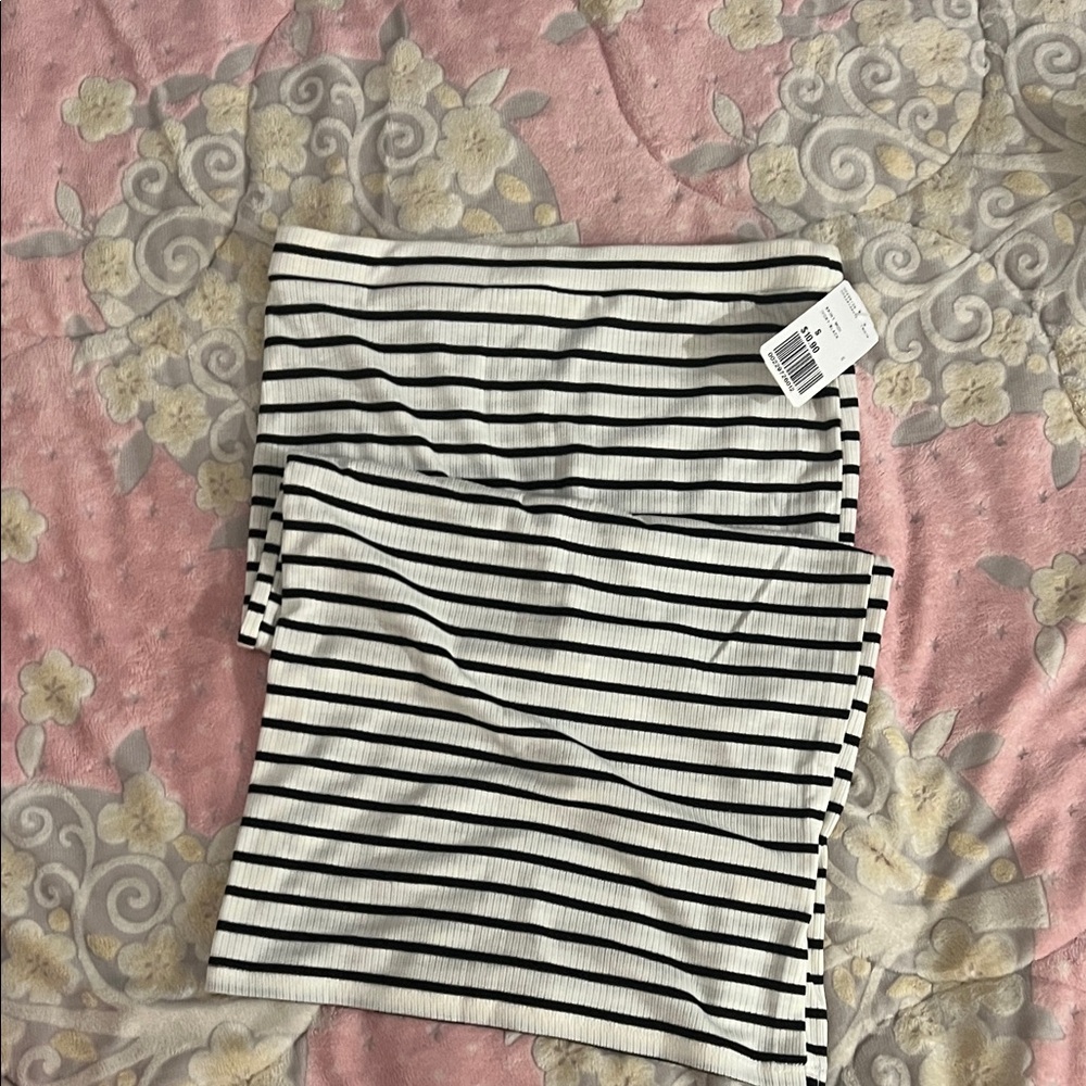 Forever 21 Black and White Striped Pencil Skirt